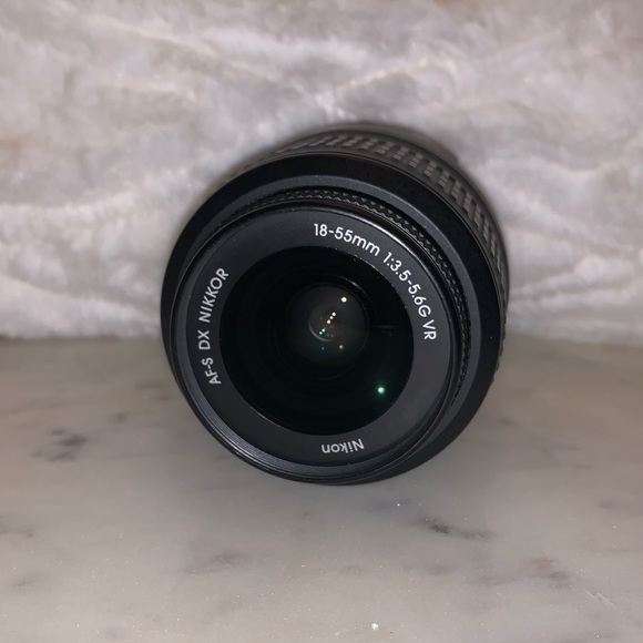 Nikon D3100 Camera - Picture 4 of 8